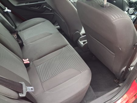 2014 Ford Fiesta - photo 17