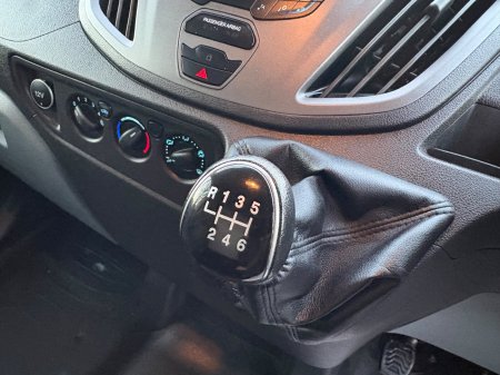 2018 Ford Transit - photo 13