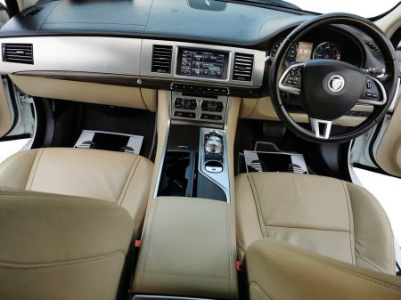 2011 Jaguar XF - photo 13