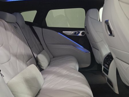 2026 BMW XM - photo 22
