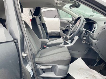 2023 Volkswagen T-Roc - photo 5