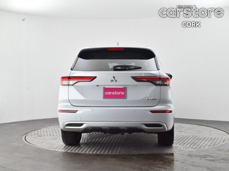 2023 Mitsubishi Outlander - photo 4