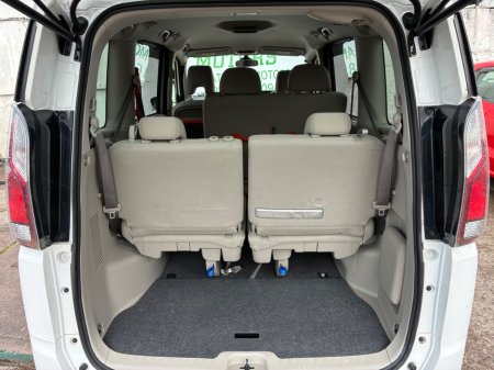 2018 Nissan Serena - photo 9