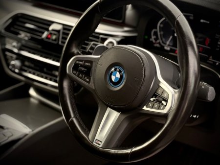 2023 BMW 5-Series - photo 8