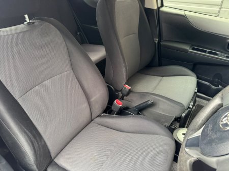 2013 Toyota Yaris - photo 9