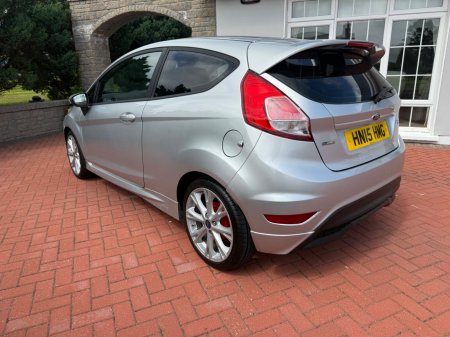 2015 Ford Fiesta - photo 8