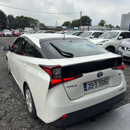 2020 Toyota Prius - photo 4