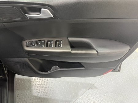 2021 Kia Sportage - photo 18