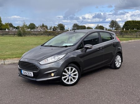 2016 Ford Fiesta - photo 2