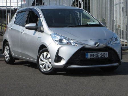 2019 Toyota Vitz - photo 14