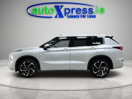 2023 Mitsubishi Outlander - photo 7