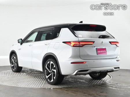 2023 Mitsubishi Outlander - photo 3