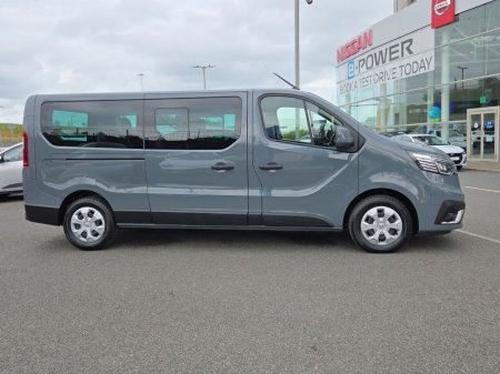 2024 Renault Trafic Passenger - photo 5