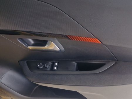 2021 Peugeot 208 - photo 16