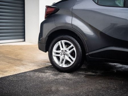 2023 Toyota C-HR - photo 4
