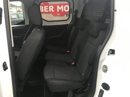 2021 Opel Combo - photo 16