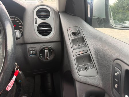 2012 Volkswagen Tiguan - photo 11