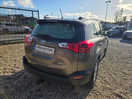 2015 Toyota RAV4 - photo 4