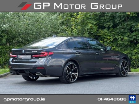 2022 BMW 5-Series - photo 12