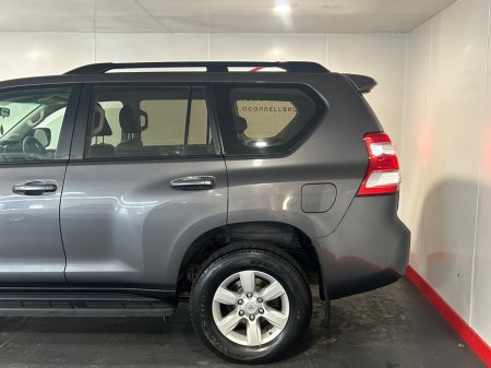 2016 Toyota Land Cruiser - photo 15
