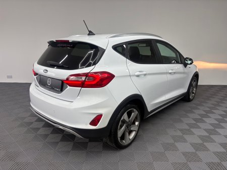 2020 Ford Fiesta - photo 14