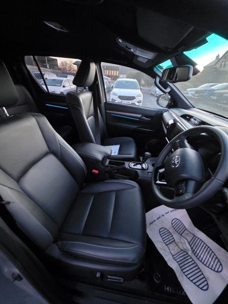 2023 Toyota Hilux - photo 8