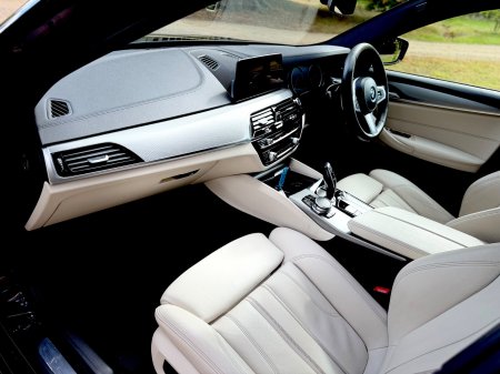 2018 BMW 5-Series - photo 17