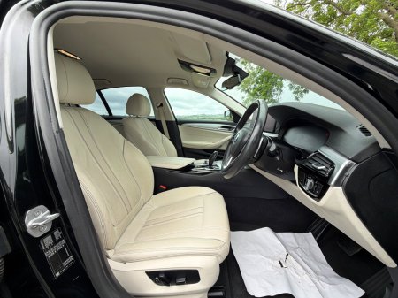 2021 BMW 5-Series - photo 15