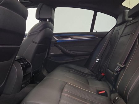 2022 BMW 5-Series - photo 11