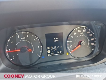 2027 Nissan Interstar - photo 11