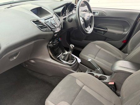 2016 Ford Fiesta - photo 13