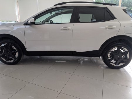 2026 Kia Stonic - photo 2
