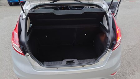 2015 Ford Fiesta - photo 14