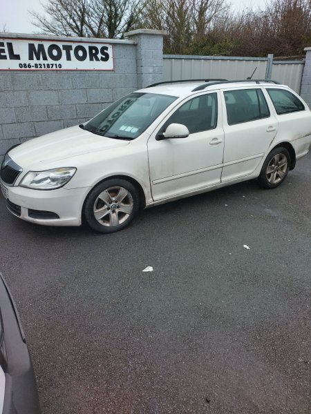2011 Skoda Octavia - photo 4