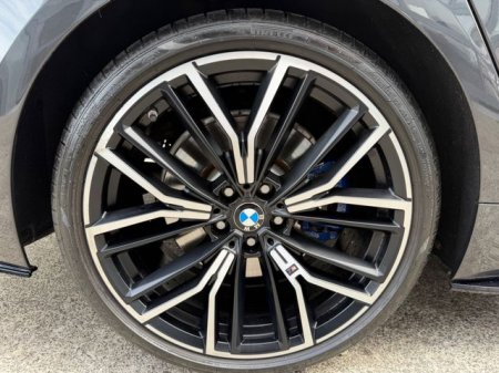 2021 BMW 5-Series - photo 8