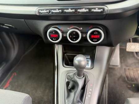 2014 Alfa Romeo Giulietta - photo 26