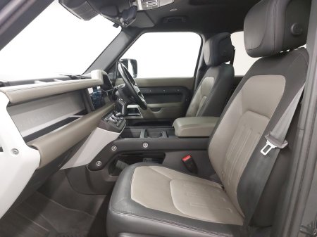 2021 Land Rover Defender - photo 3