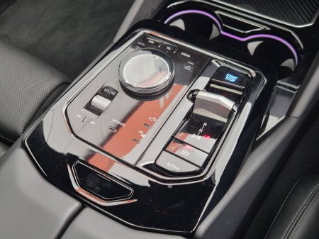 2025 BMW i5 - photo 23