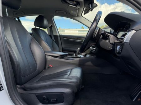 2017 BMW 5-Series - photo 16