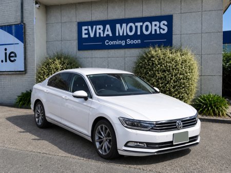 2018 Volkswagen Passat HIGHLINE AUTOMATIC 2.0 DIESEL //MASSIVE SPEC//FULL LEATHER HEATED/COOLED SEATS//360 PARKING CAMERAS/