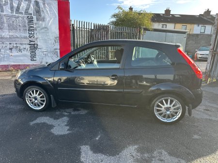 2008 Ford Fiesta - photo 23