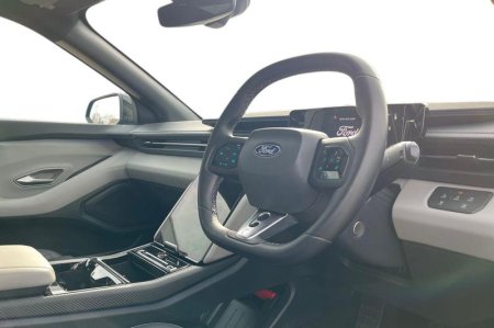 2025 Ford Capri - photo 9