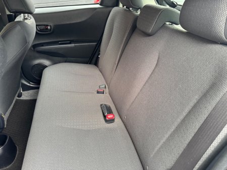 2013 Toyota Yaris - photo 9