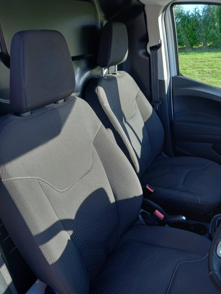 2022 Ford Transit Courier - photo 3