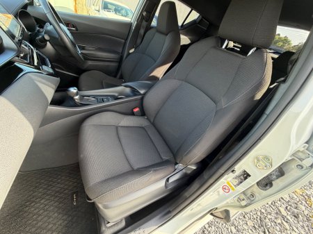 2019 Toyota C-HR - photo 26