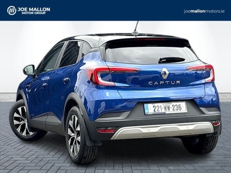 2022 Renault Captur - photo 2