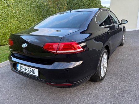 2019 Volkswagen Passat - photo 3
