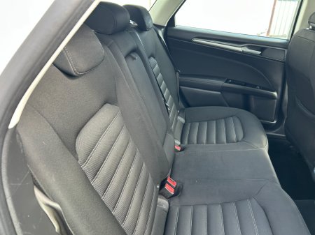 2016 Ford Mondeo - photo 13