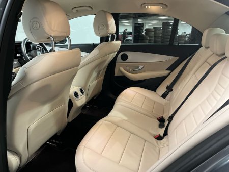 2021 Mercedes-Benz E-Class - photo 4