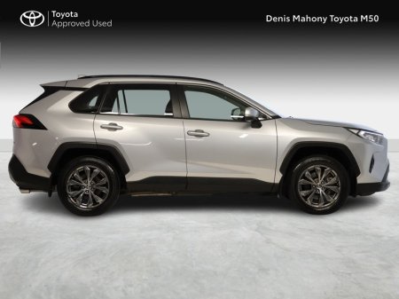 2023 Toyota RAV4 - photo 3